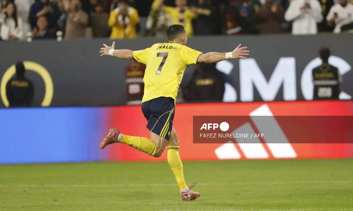 Cristiano Ronaldo marcó doblete y anotó su gol 956, en la victoria de su club el Al Nassr.