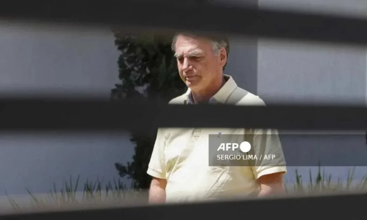 Bolsonaro, de 70 años, fue condenado en septiembre a 27 años de cárcel por intentar impedir en 2022 la asunción del presidente Luiz Inácio Lula da Silva
