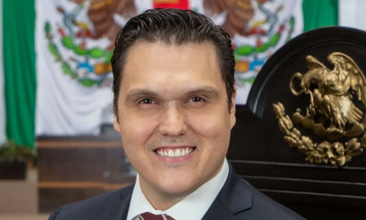 En servicios a dependencias estatales y municipales, van más de 38 mdp para la compañía del padre del diputado Humberto Prieto.