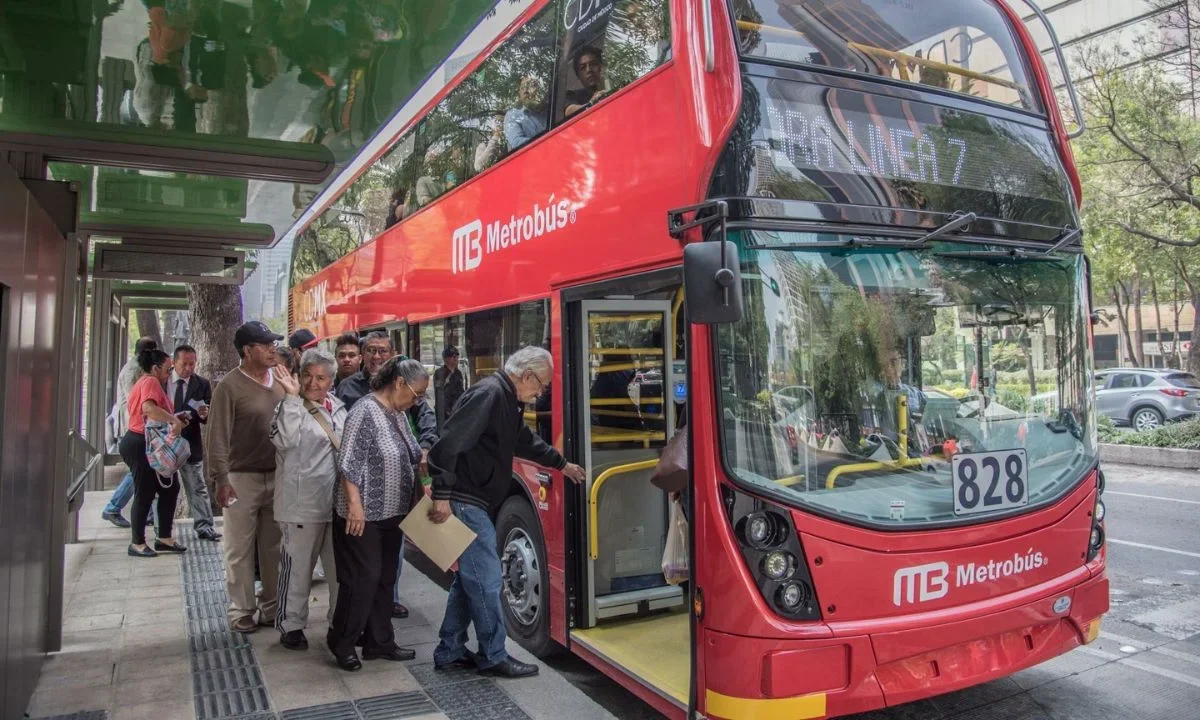 El Metrobús capitalino informó a sus usuarios que cerrará la ruta Glorieta Cuitláhuac-Alameda Tacubaya; aquí te decimos cuándo será.