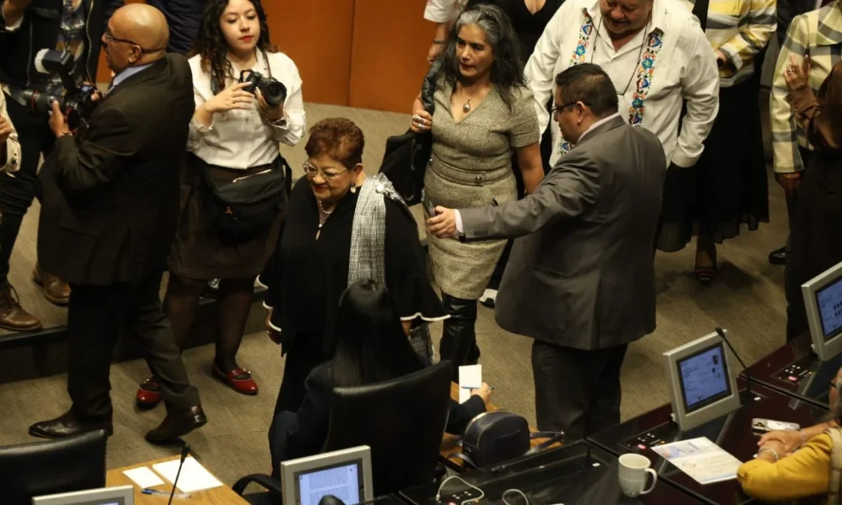 Ernestina Godoy promete que no habrá persecución ni impunidad si llega a la FGR