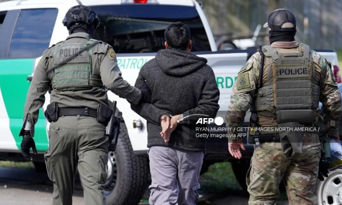 Estados Unidos amplía veto migratorio a extranjeros de siete nuevas nacionalidades.