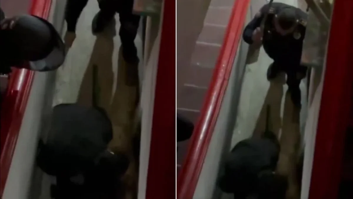 Un policía quedó exhibido por, aparentemente, golpear con un palo a una persona en la alcaldía Cuauhtémoc, en una detención.