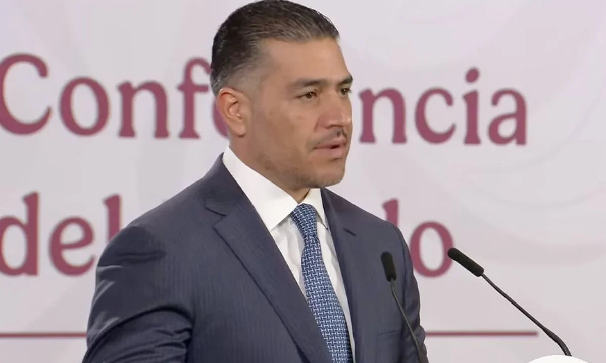 Omar García Harfuch, titular de la SSPC, informa sobre la baja de extorsiones en México.