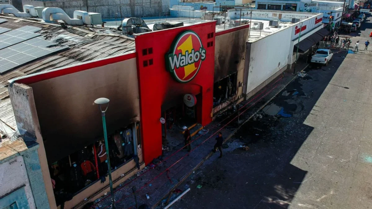 La Fiscalía de Sonora reveló que hallaron documentos falsos para la operación de a tienda Waldo's que explotó hace un mes.