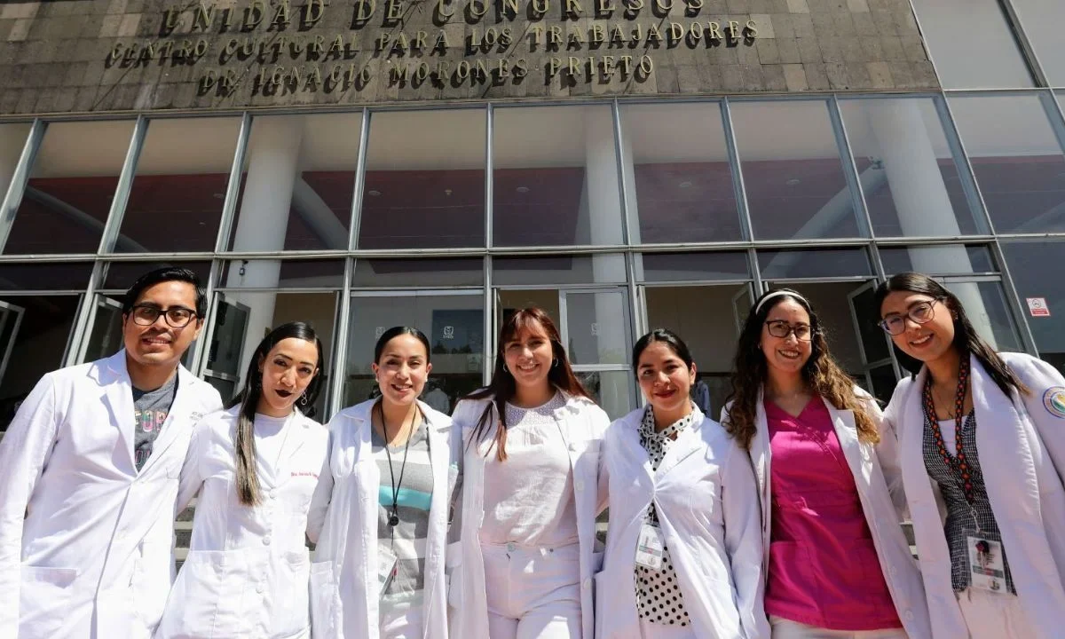 Dicho crecimiento se registró entre 2018 y 2025, luego de años en los que hubo un déficit de médicos especialistas en el país.