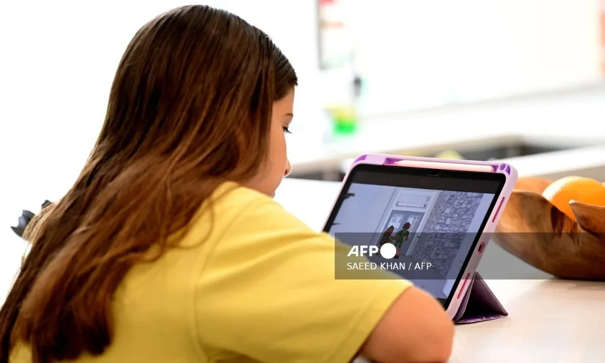 Francia planea prohibir las redes sociales a menores de 15 años