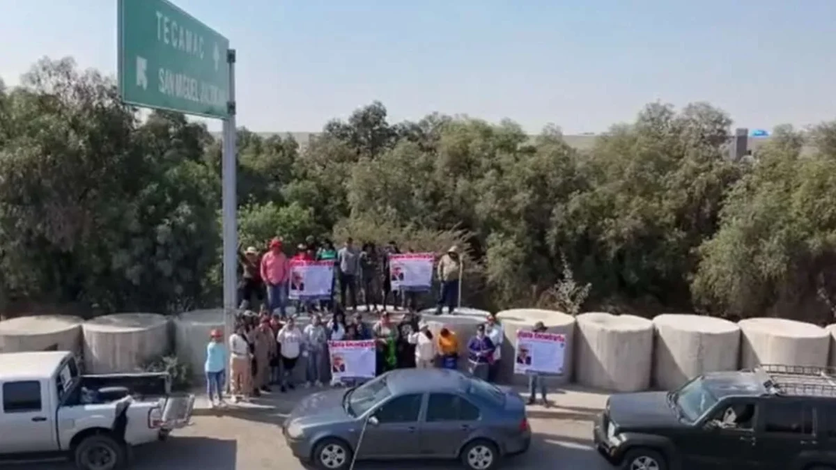 RASTREO. Fueron los familiares y vecinos quienes localizaron al maestro, en el mismo lugar donde apareció su auto.