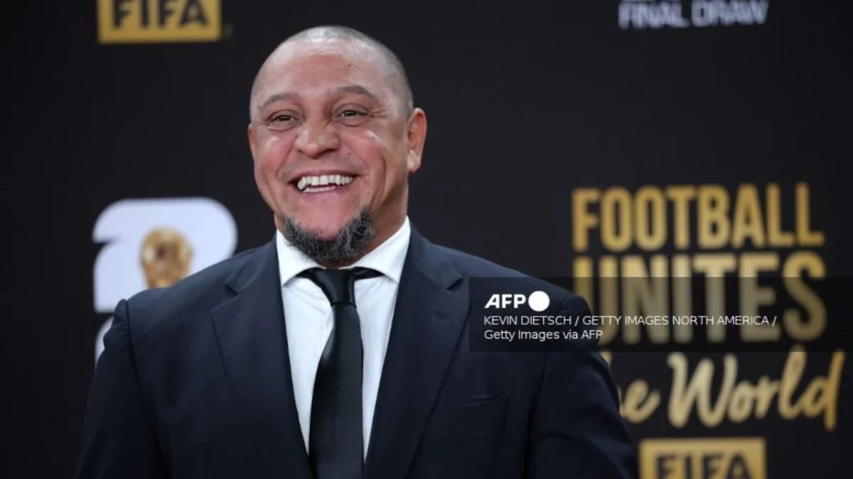 Hospitalizan de emergencia al exfutbolista Roberto Carlos