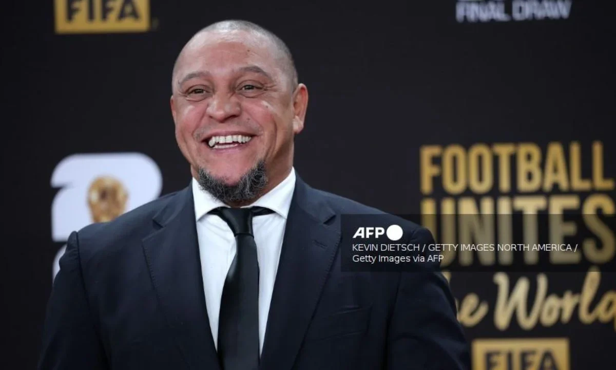 Hospitalizan de emergencia al exfutbolista Roberto Carlos