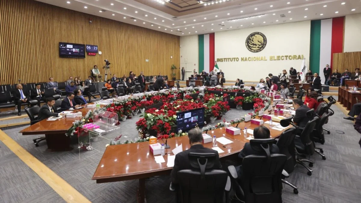 El Consejo General del INE impuso multas por 9.6 millones de pesos a partidos políticos por diversas anomalías.