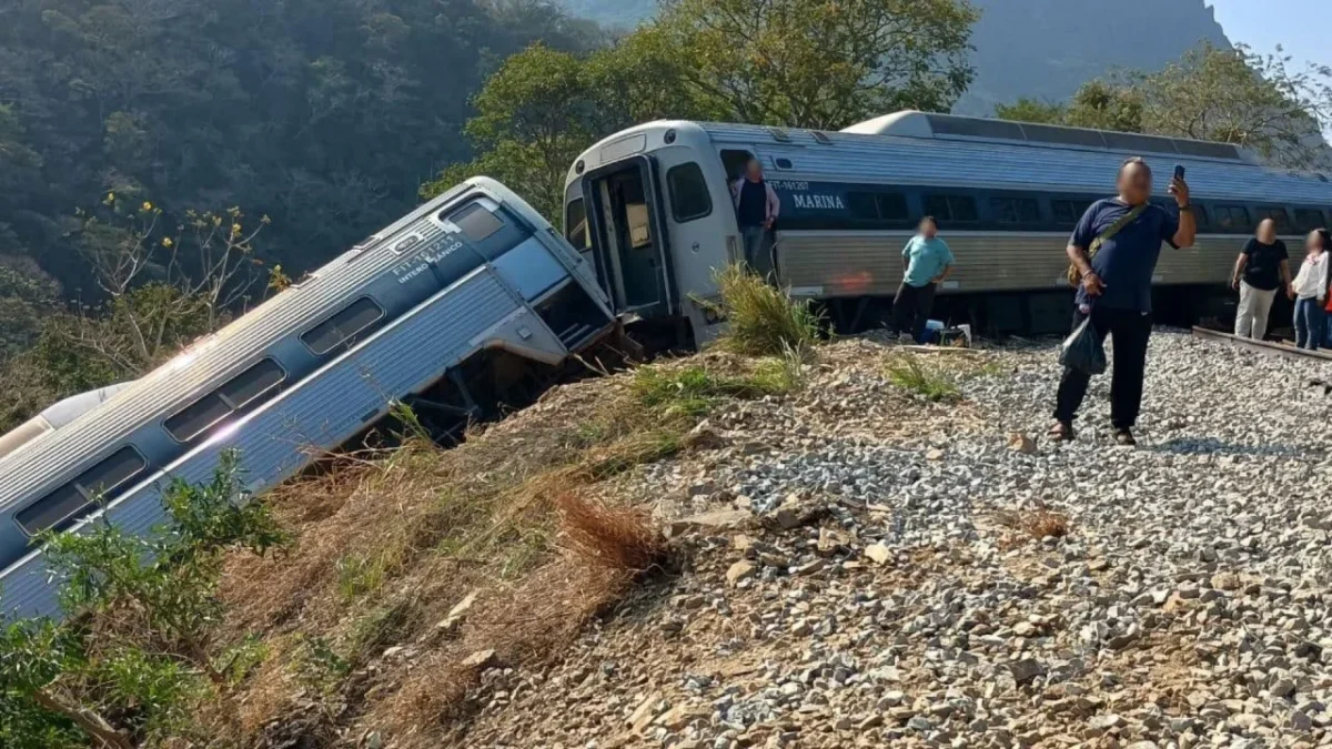 Martí Batres, titular del ISSSTE, informó que la Institución atiende a 5 heridos por el descarrilamiento del Tren Interoceánico en Oaxaca.