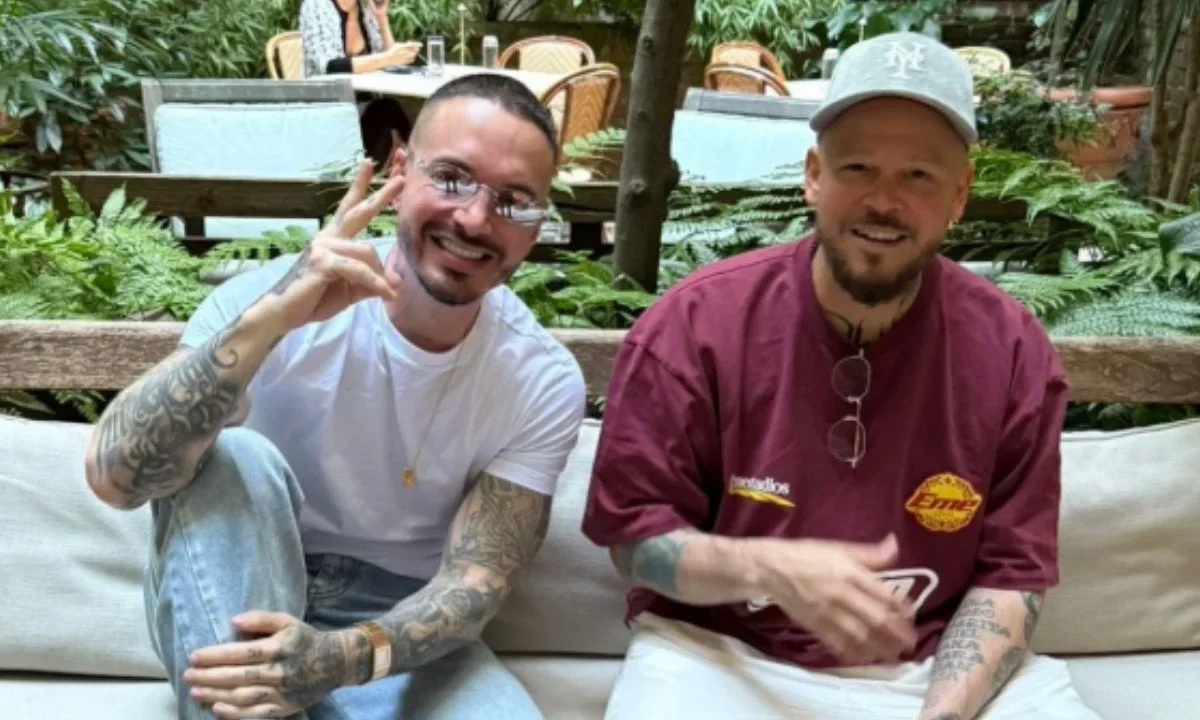 J Balvin y Residente compartieron una fotografía junto en la cual confirman su reconciliación tras años de conflicto: ‘Nos entendimos’, dijo.
