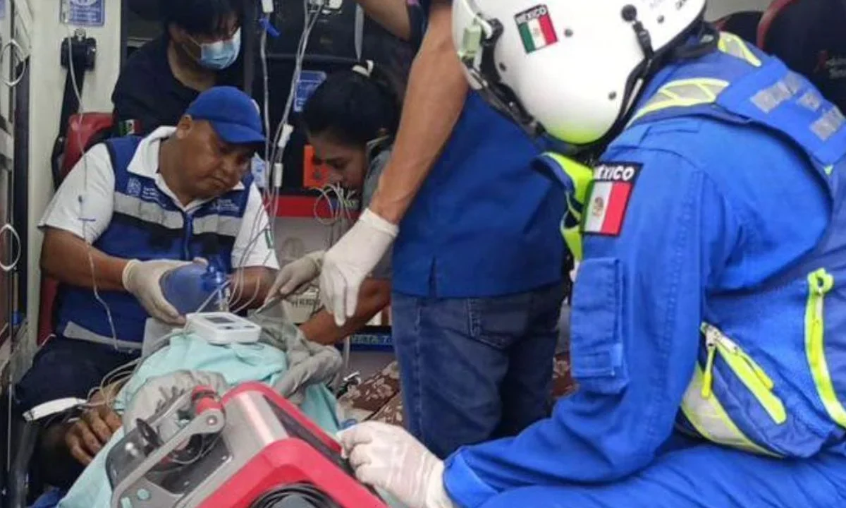 Heridos en la explosión en Coahuayana aterrizaron en inmediaciones de Ciudad Salud y se les envió a hospitales de alta especialidad.Heridos en la explosión en Coahuayana aterrizaron en inmediaciones de Ciudad Salud y se les envió a hospitales de alta especialidad.Heridos en la explosión en Coahuayana aterrizaron en inmediaciones de Ciudad Salud y se les envió a hospitales de alta especialidad.