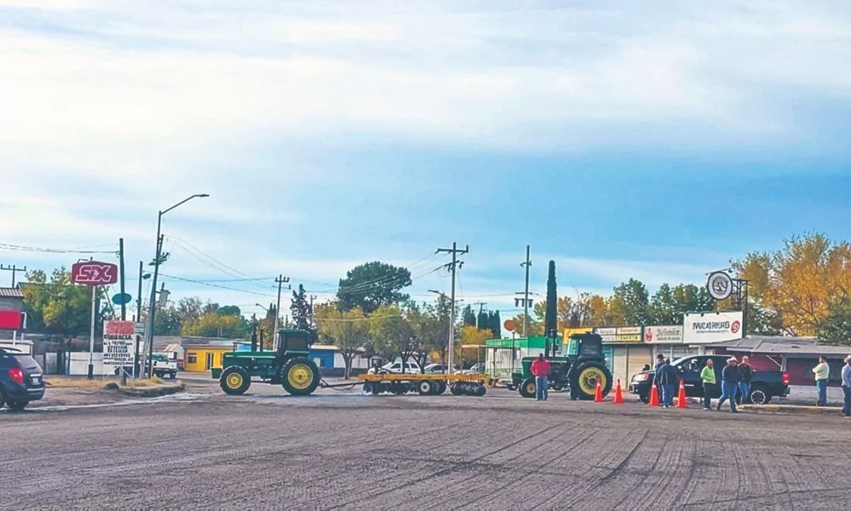 Agricultores que protestan por la Ley de Aguas mantuvieron bloqueos en algunas carreteras y cruces fronterizos, otros los levantaron.