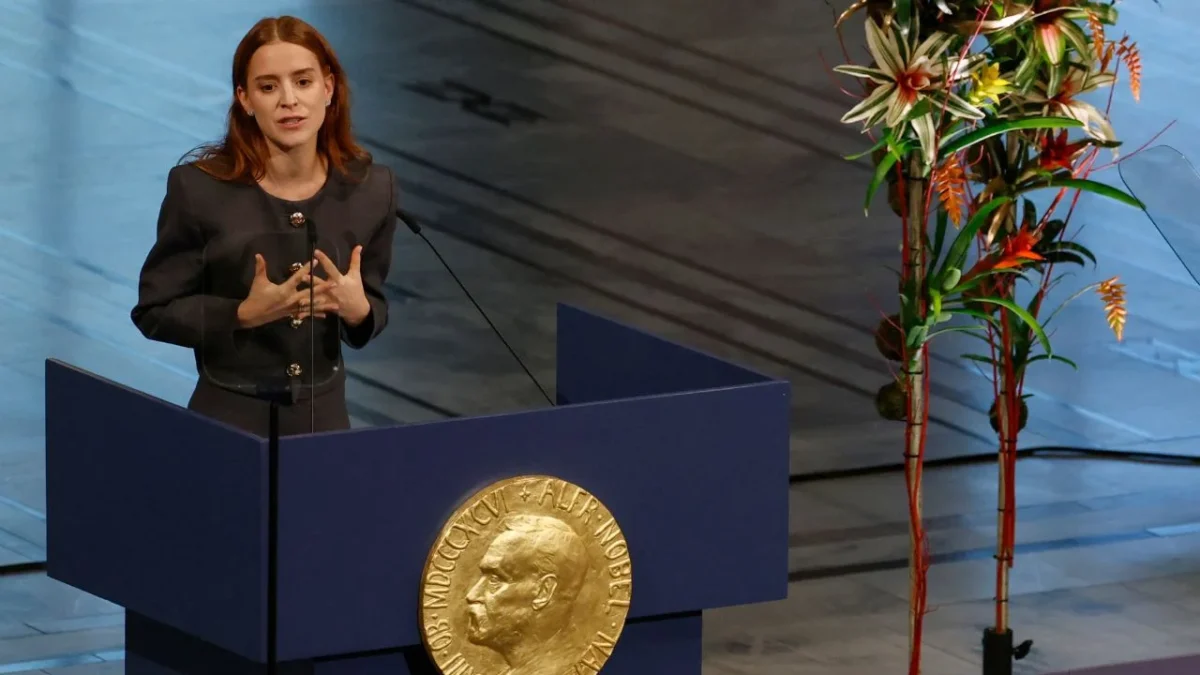 María Corina Machado no alcanzó a llegar por su Nobel de la Paz, lo recibe su hija