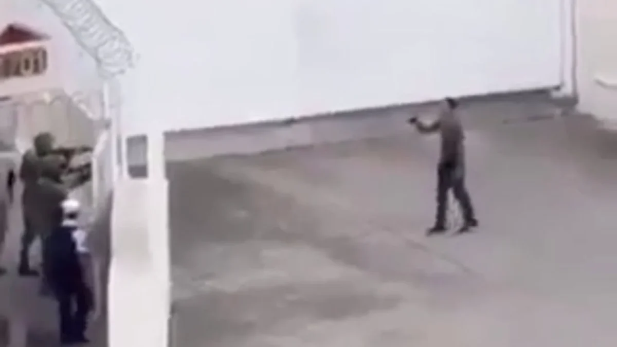 La Marina, en Puerto Vallarta, disparó a un civil al exterior de un cuartel y mostró un objeto con similar a un arma de fuego a efectivos.