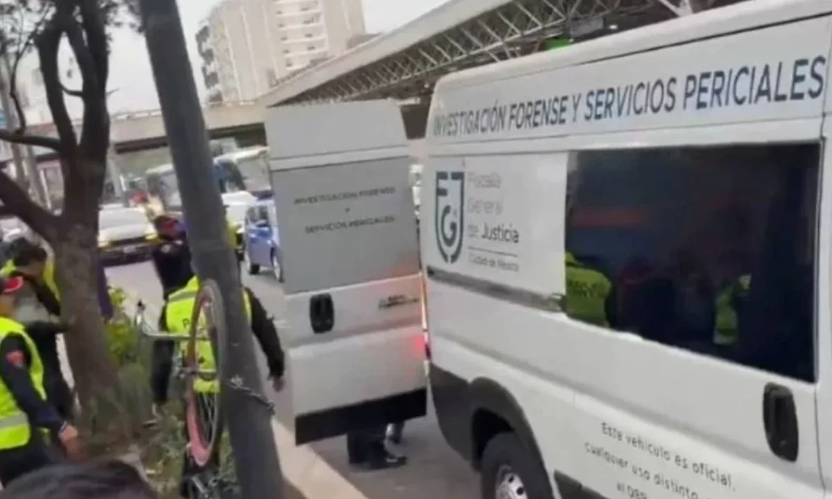 Adulto mayor muere en Metro Chabacano de la Línea 2