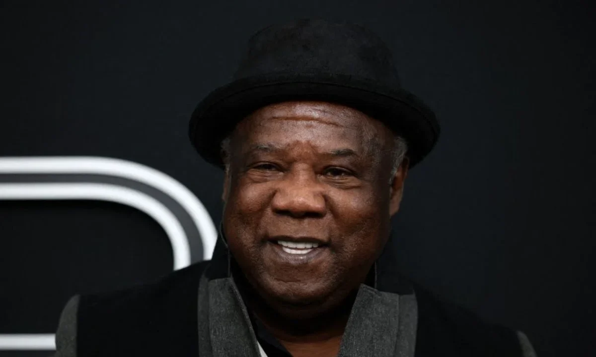 El actor Isiah Whitlock Jr participó en ‘The Wire’ y en menos de un mes es el segundo integrante de la serie que fallece.