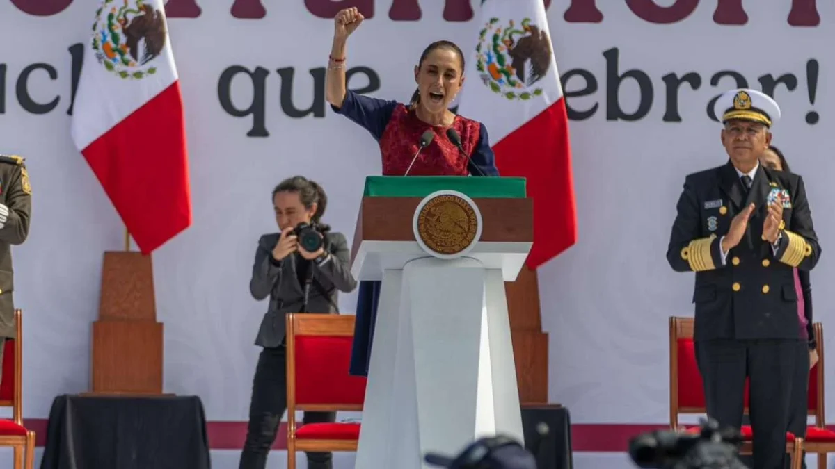 La presidenta de México, Claudia Sheinbaum, llama a servidores públicos a no vivir rodeado de lujos.
