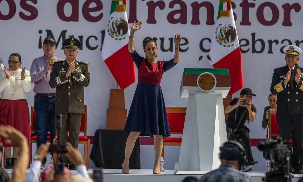 'Agradezco su apoyo en lo más profundo del corazón' expresó Claudia Sheinbaum desde su evento en el Zócalo capitalino este sábado.