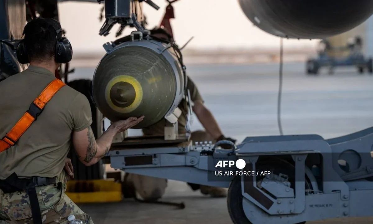 Estados Unidos golpeó más de 70 objetivos en múltiples ubicaciones del centro de Siria con aviones de combate, helicópteros y artillería.
