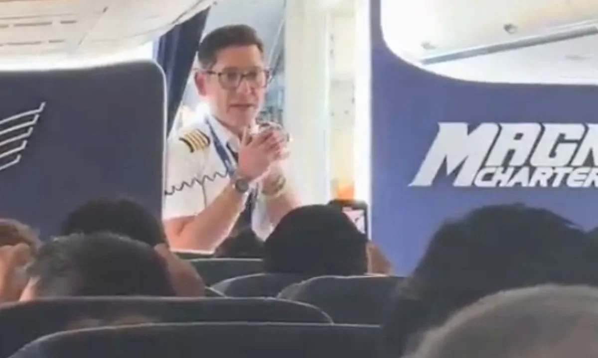 El piloto de apellidos Macías González denunció no recibir pago de salario, viáticos ni uniformes, por lo que no dejaría despegar el avión.