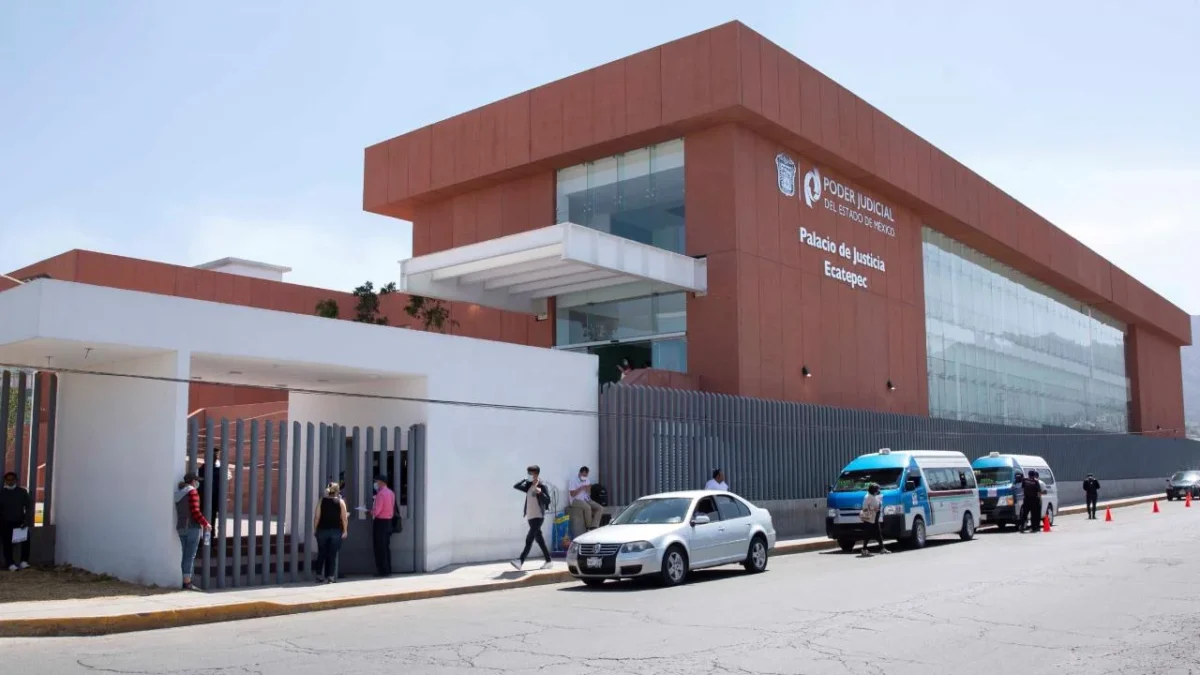 El Poder Judicial del Edomex ordena a notario a desocupar un inmueble que trató de apropiarse en el municipio de Tecámac.