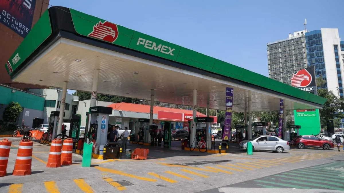 La Profeco presentó 43 denuncias contra gasolineras ante la FGR y clausuró 161 estaciones de servicio.