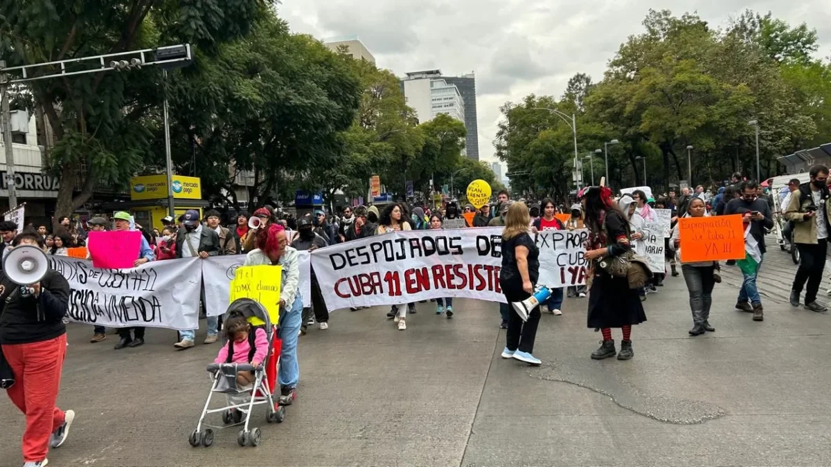 Protestan jóvenes por derecho a la vivienda en CDMX