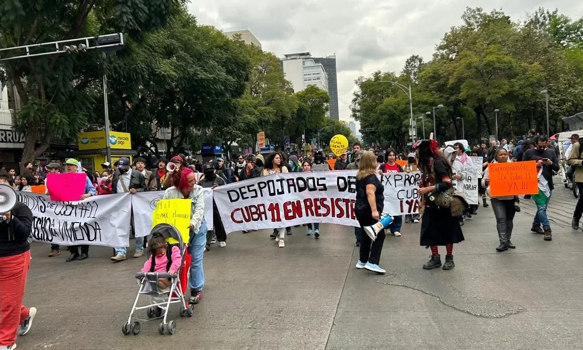 Protestan jóvenes por derecho a la vivienda en CDMX