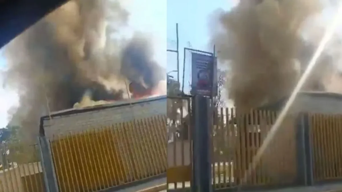 Bomberos de la Ciudad de México atendieron un incendio al interior de la Prepa 1 de la UNAM en la alcaldía Xochimilco.