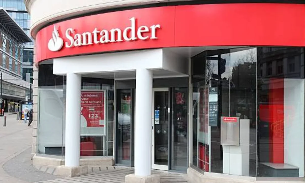 Los directivos anunciaron el nacimiento de la nueva Fundación Santander México