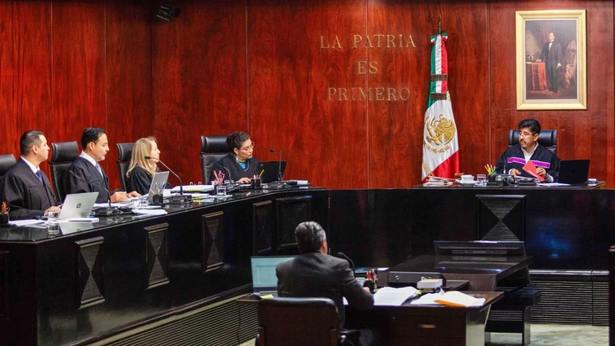 Pago de indemnizaciones en UMA y congelamiento de cuentas sin orden judicial, entre los proyectos de Lenia Batres que SCJN deja para 2026.