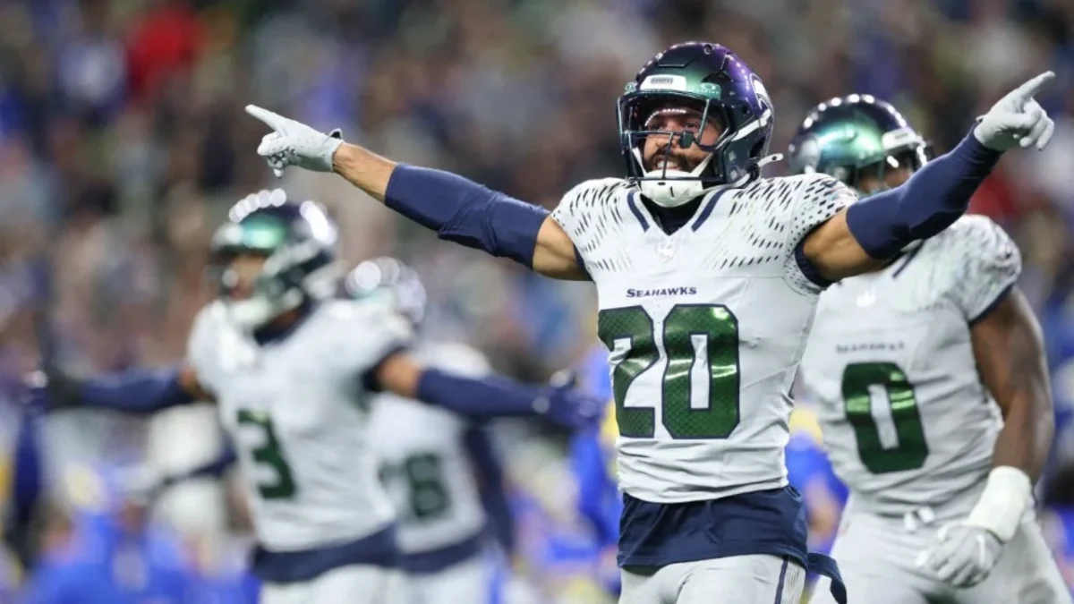 La semana 16 de la NFL arrancó con un partido intenso entre los Rams y Seahawks, pero los de Seattle se llevaron el triunfo.