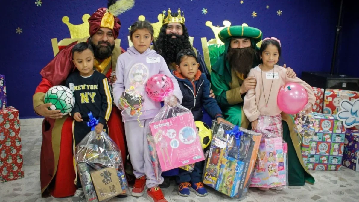 Segob recomienda a Santa y los Reyes Magos dar juguetes que promuevan la paz