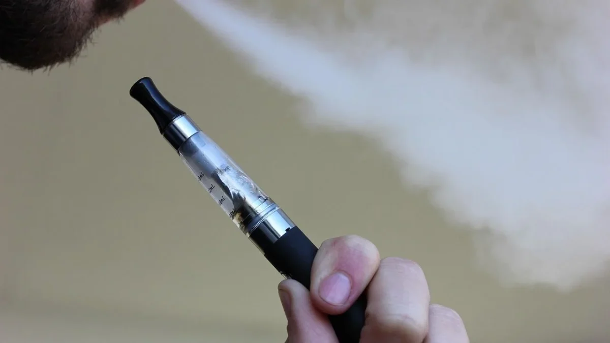 Con 76 votos a favor y 36 en contra, en el Senado aprobaron prohibir en todo el territorio nacional la comercialización de vapeadores.