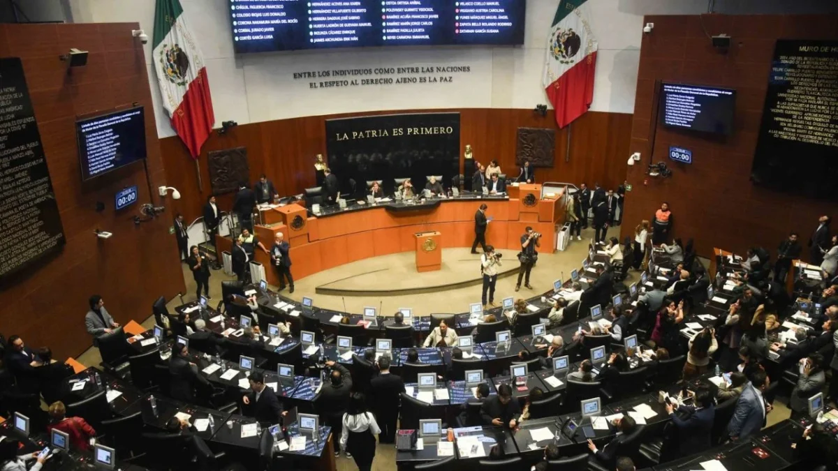 En el Senado se aprobó una reforma, presentada por la presidenta Sheinbaum, que acota impugnaciones de ciudadanos en materia fiscal.