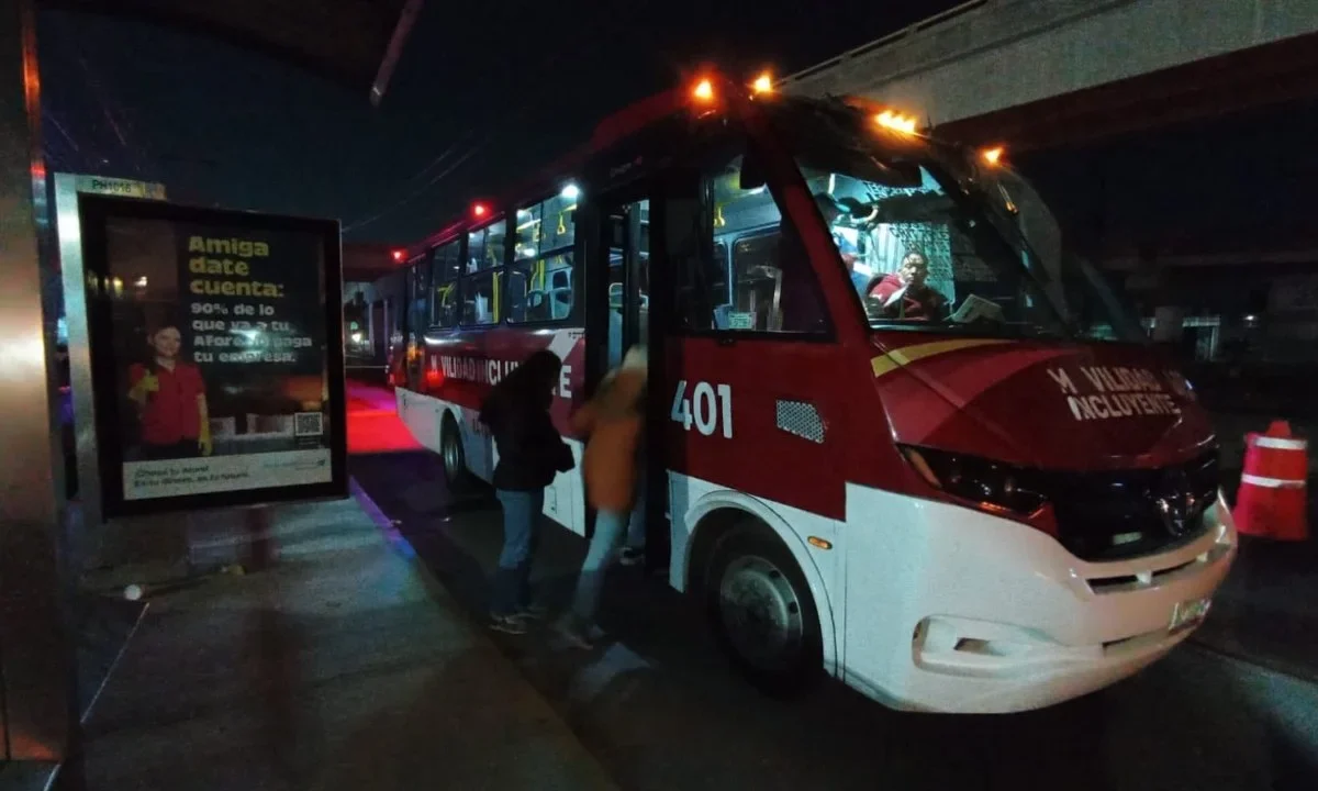 Empresas señalan una licitación irregular para el arrendamiento de unidades del Tuzobús de Pachuca.
