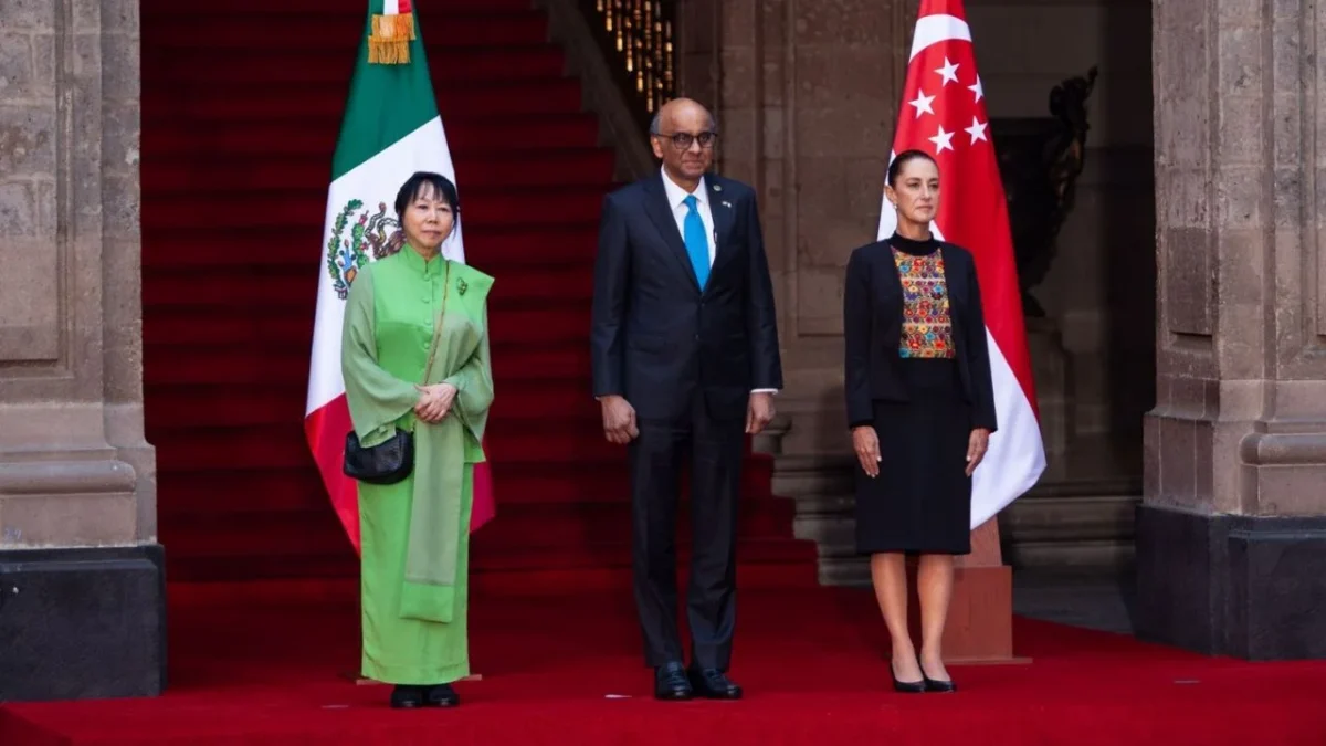 El presidente de Singapur, Tharman Shanmugaratnam, llegó a Palacio Nacional y fue recibido en el patio de honor por la presidenta Sheinbaum.