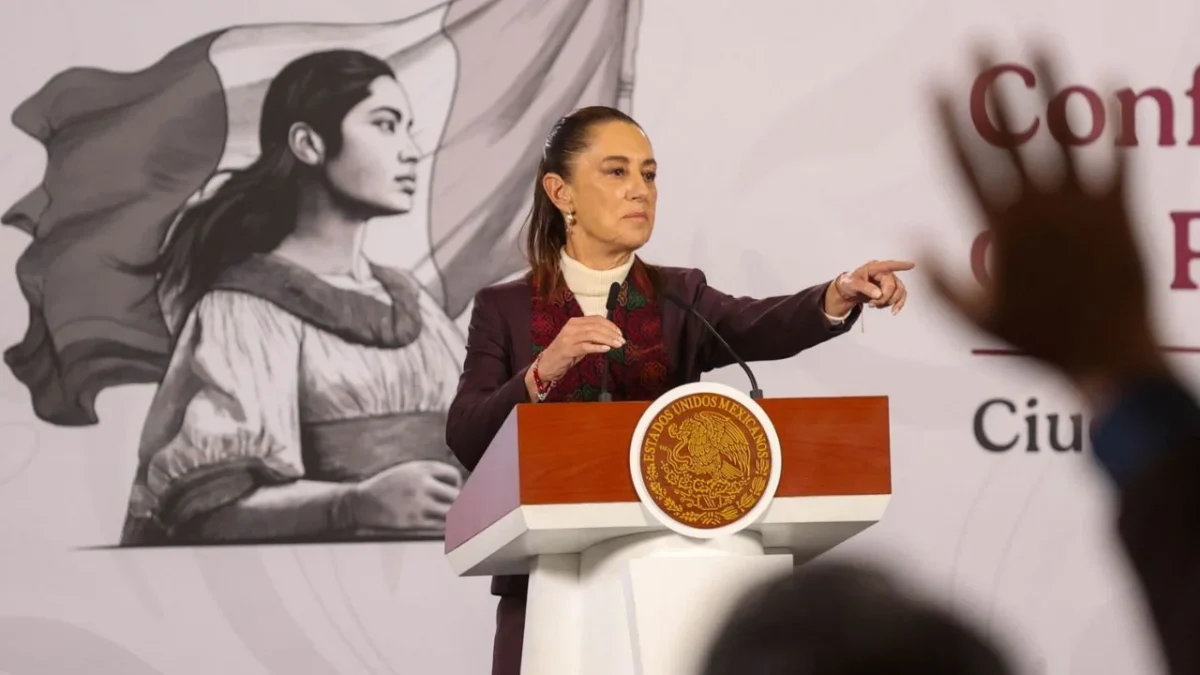 La presidenta Claudia Sheinbaum mantiene su postura sobre su presencia en la inauguración del Mundial 2026; dice que estará en el Zócalo con la gente.