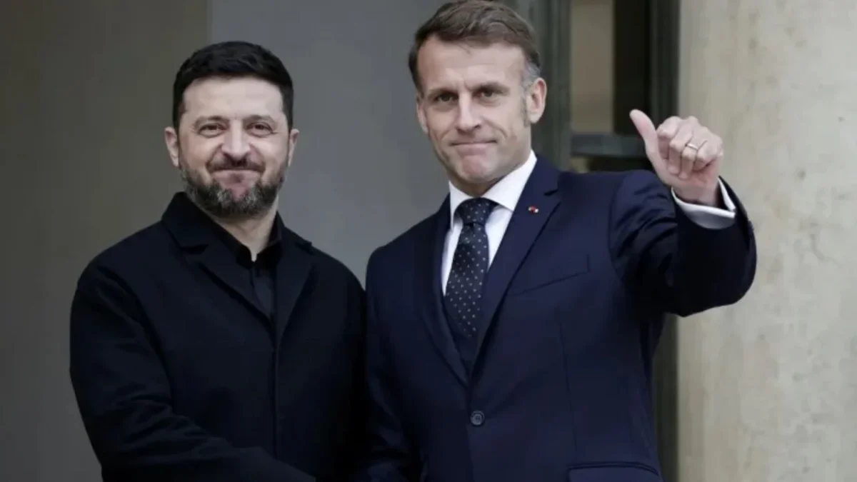 El presidente de Ucrania, Volodimir Zelenski y Emmanuel Macron, conversaron este lunes con el enviado de Donald Trump, Steve Witkoff.