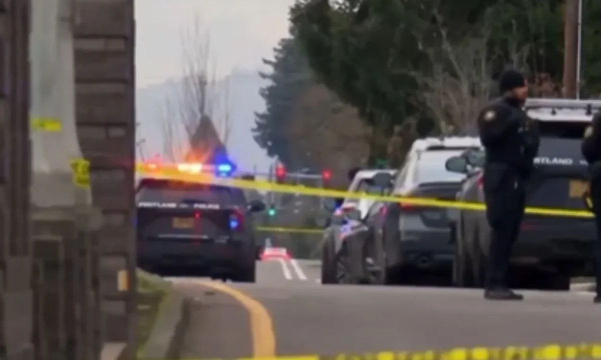 Agentes federales de EU disparan y hieren a dos personas en Portland