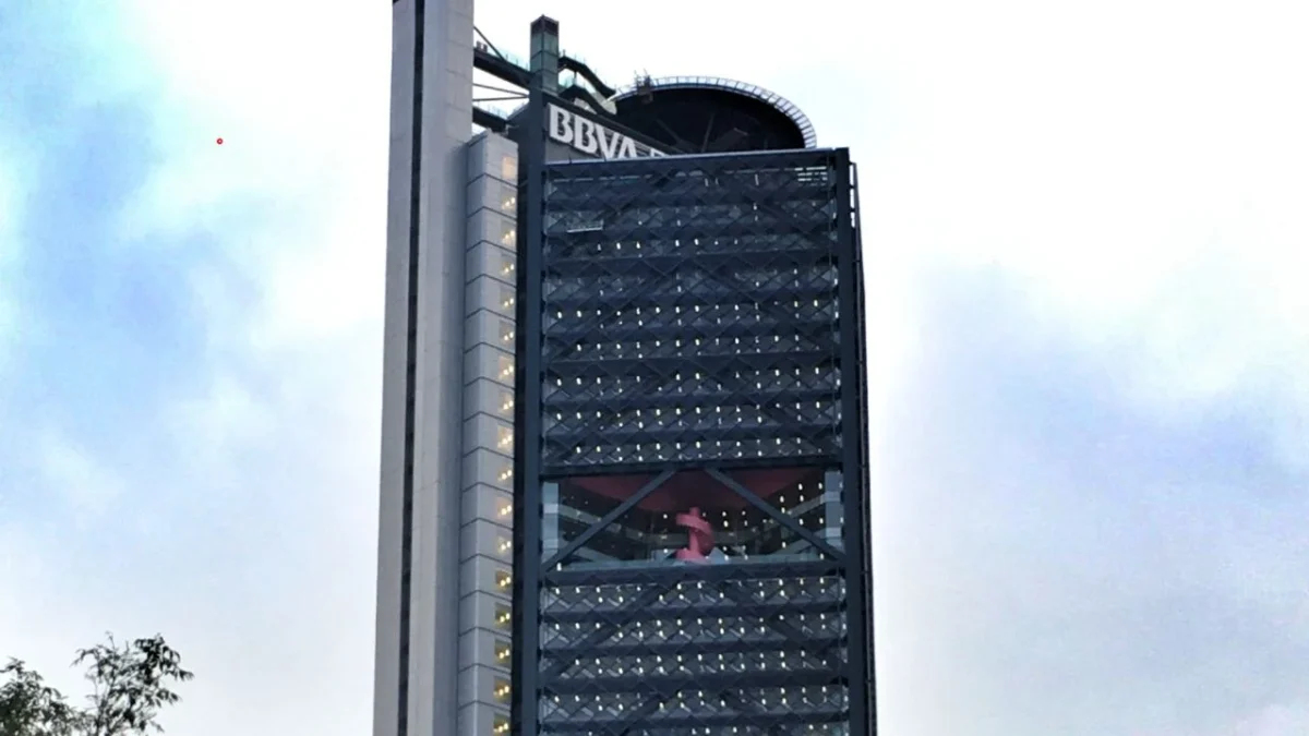 BBVA regala licencias de ChatGPT a 34 millones de clientes
