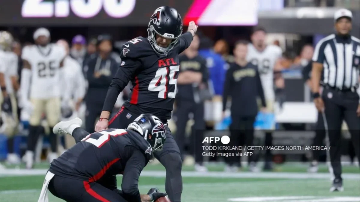 Falcons avanzan a playoffs y ayudan a Carolina al título divisional