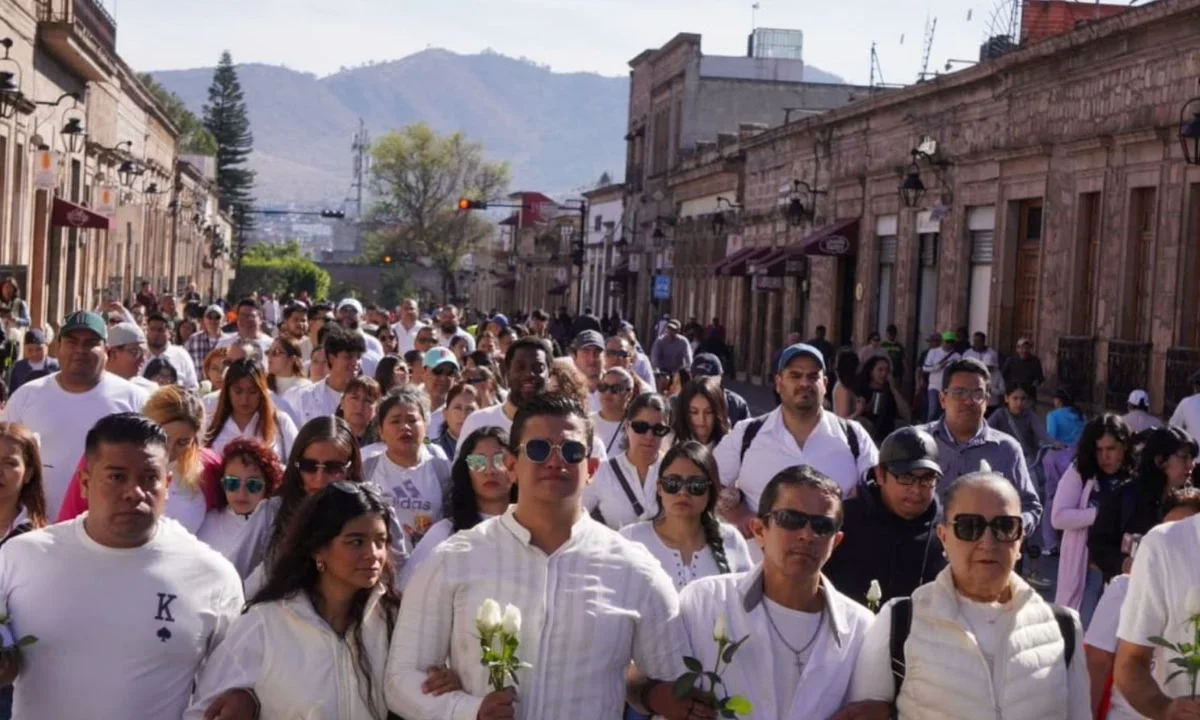Marchan por justicia para el estudiante Fernando Alan, asesinado en Culiacán