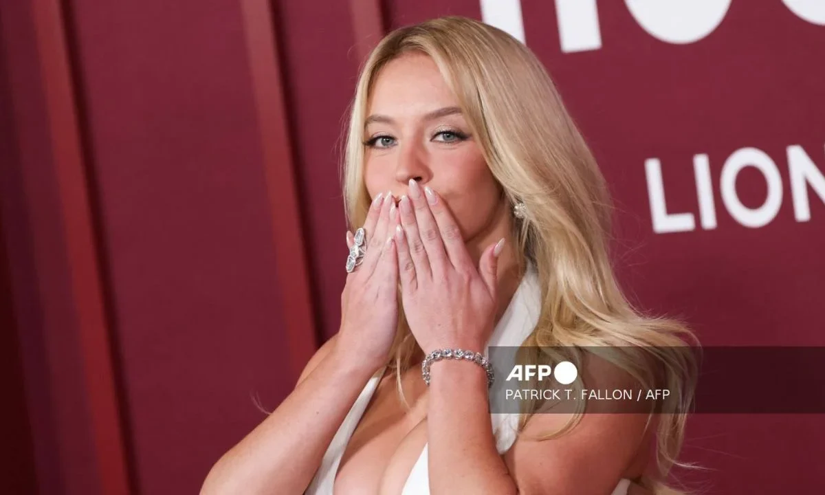 Sydney Sweeney enfrentaría cargos de vandalismo por colgar sostenes en el letrero de Hollywood