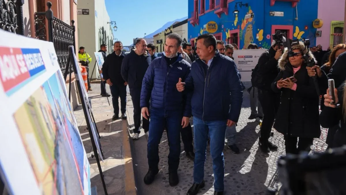 Avanza la rehabilitación del Barrio Antiguo con nueva nomenclatura, semáforos, reparación de banquetas, calles y plazas.