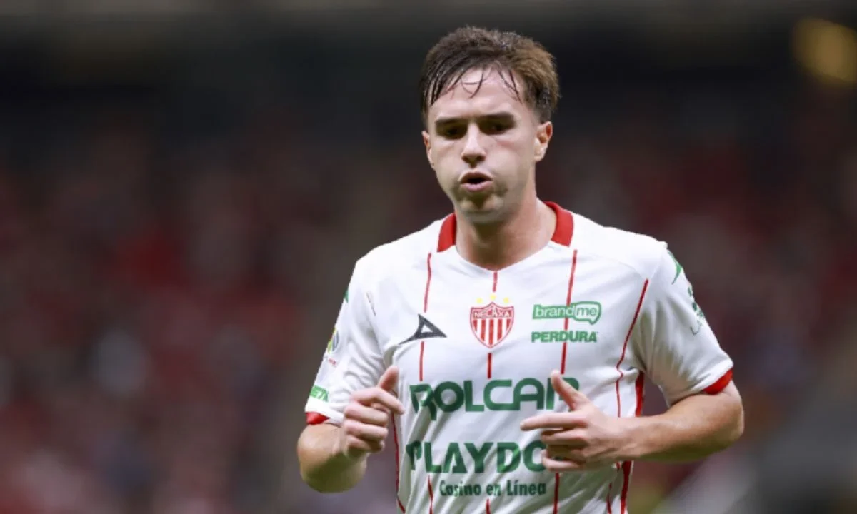 Agustín Palavecino llega a CDMX para cerrar su llegada a Cruz Azul