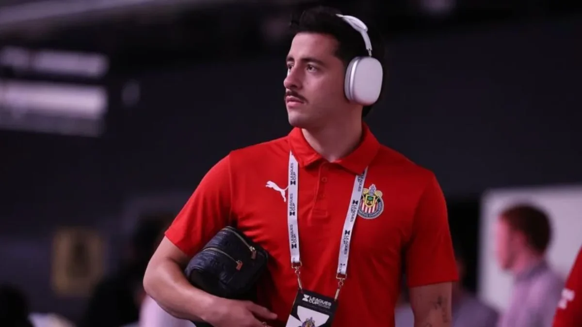 Fuentes cercanas al club aseguran que Alan Mozo acudió a Verde Valle a despedirse de sus compañeros de Chivas y pronto estará con Pachuca.